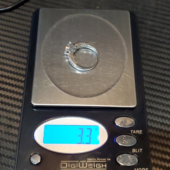 Size 6 925 Sterling Silver Beautiful Bright Cubic Zirconia Ring - Picture 9 of 9